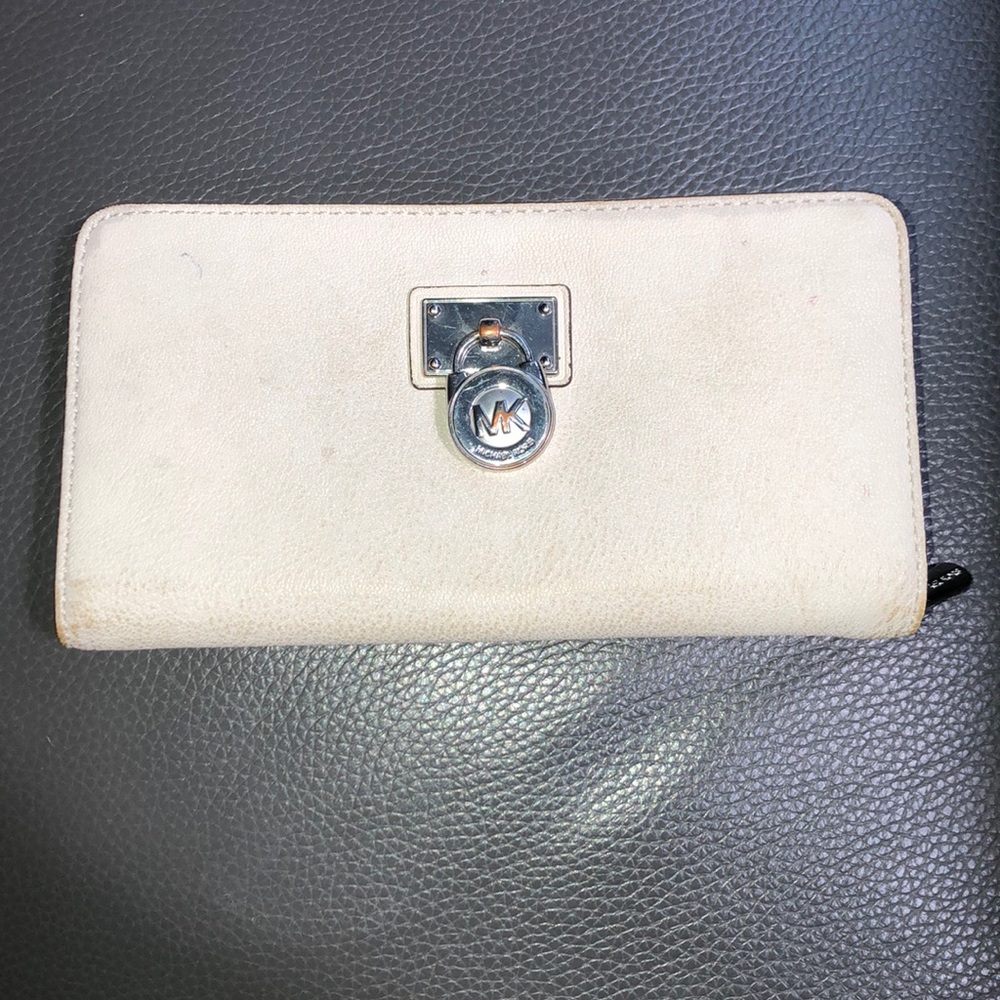 Cream Michael Kors Wallet